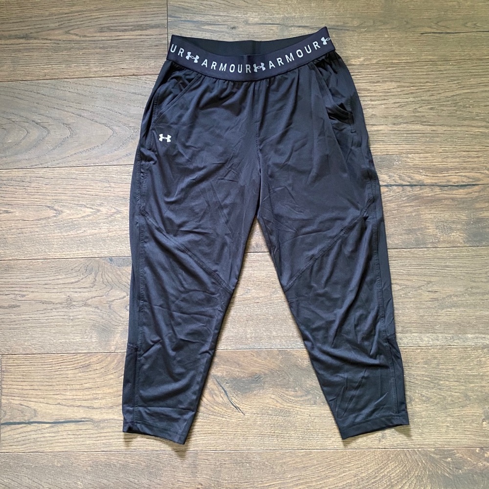 Women’s Under Armour Loose Fitting Workout…